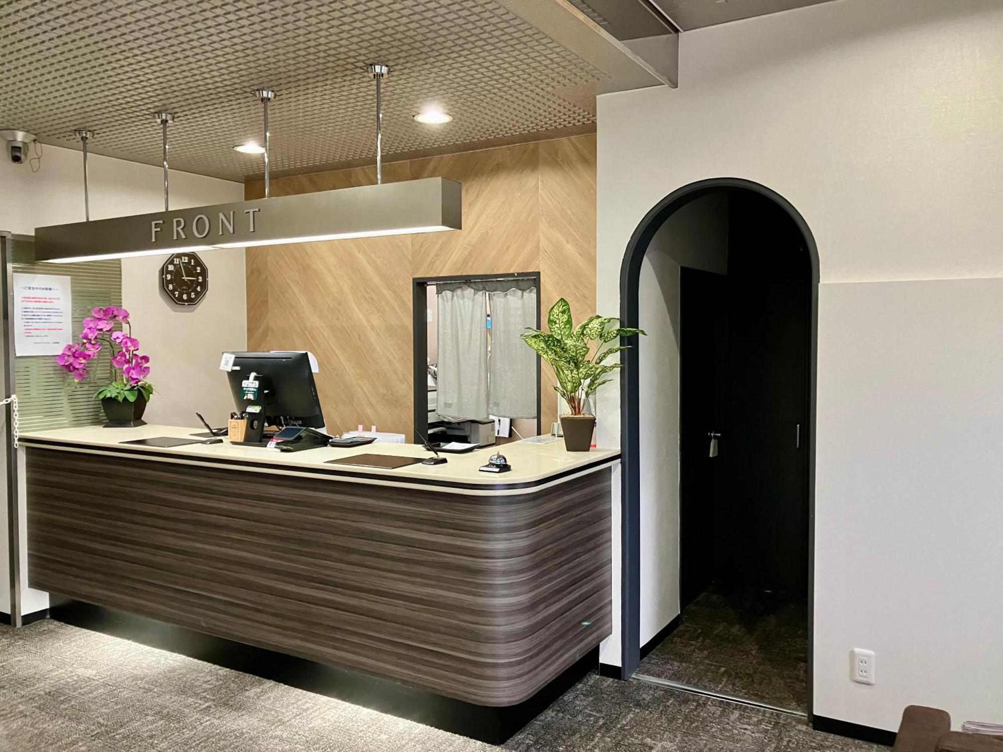 Hotel Livemax Mihara Ekimae Екстериор снимка